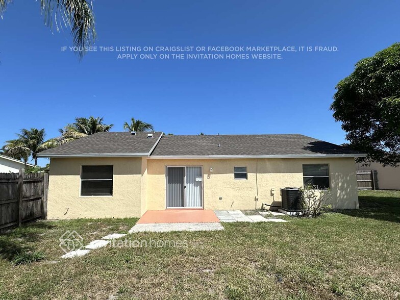 Building Photo - 6206 Wauconda Way W
