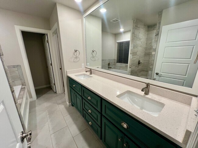 Building Photo - 4116 Palmetto Trail