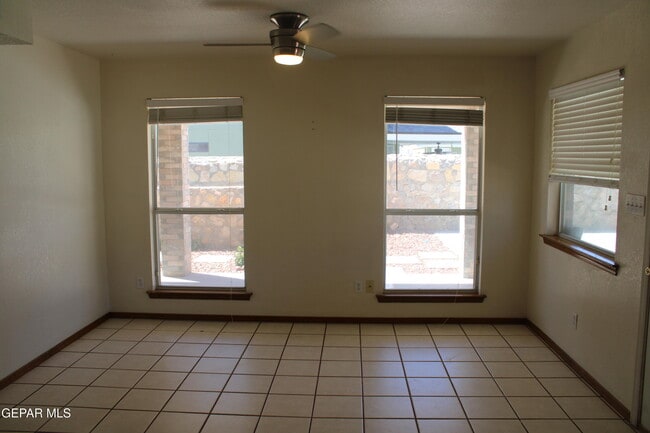 Building Photo - 4113 Loma Rosada Dr