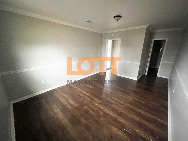 Building Photo - 107 Osmond Dr