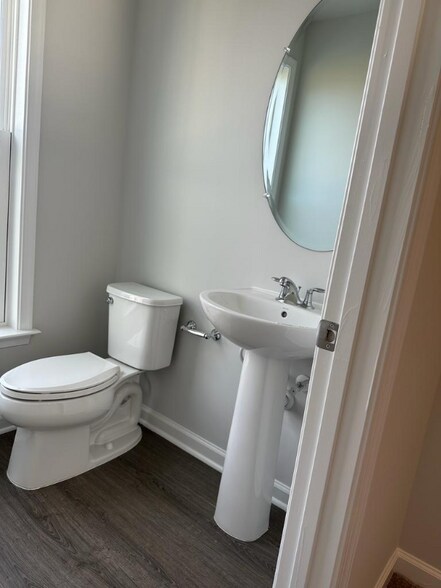 Building Photo - 619 Rivanna Hl Rd