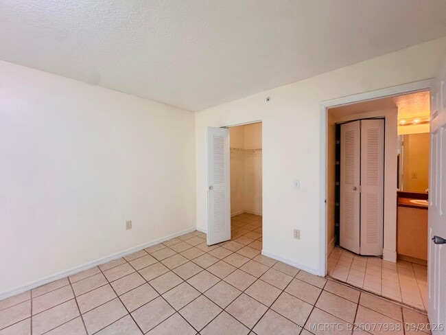 Building Photo - 4271 San Marino Blvd