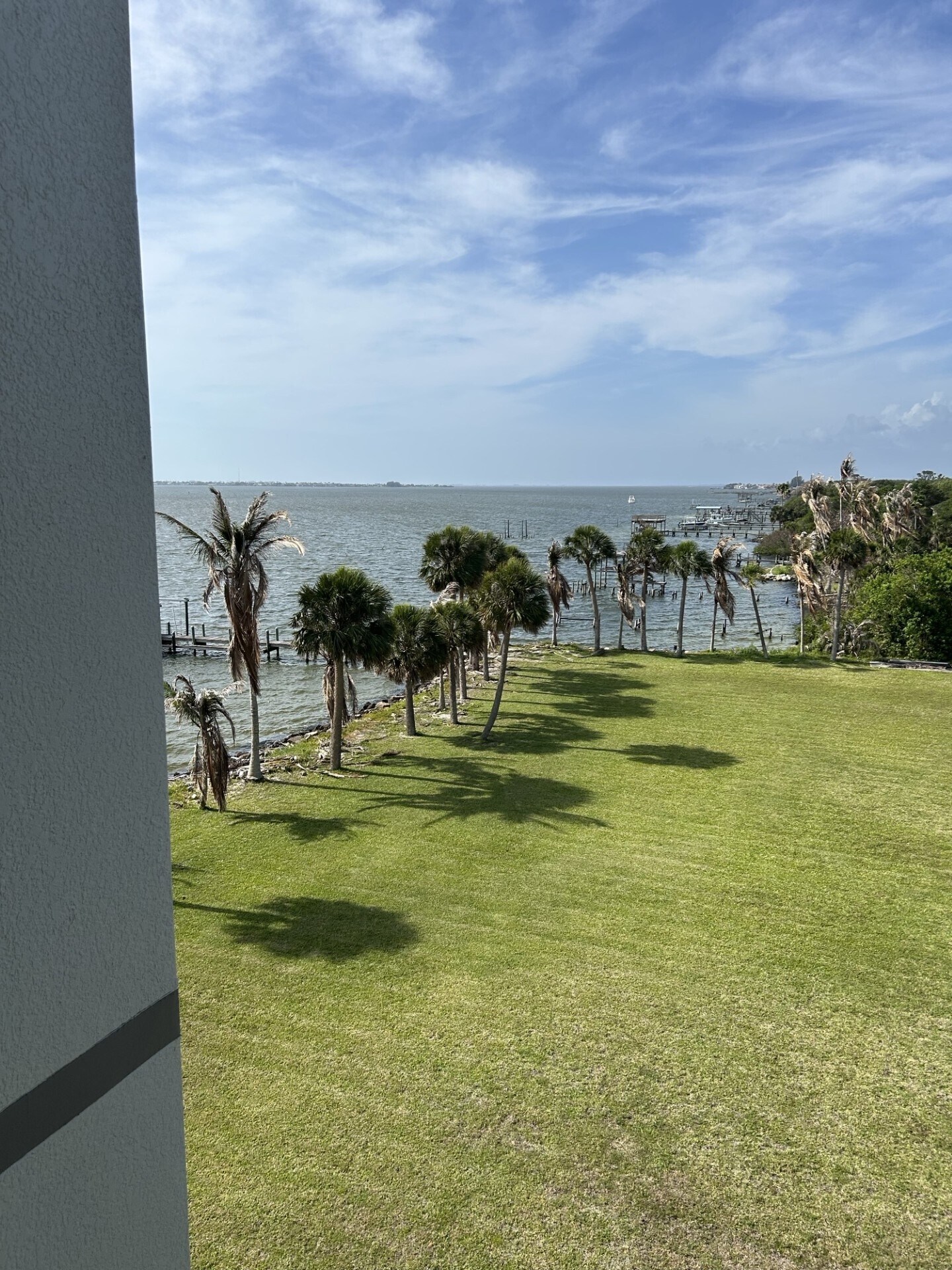 Building Photo - 590 S Banana River Dr