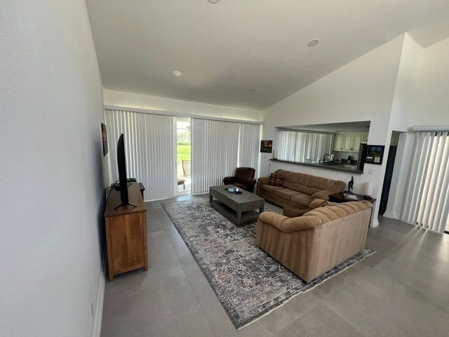 Building Photo - 68 El Toro Dr