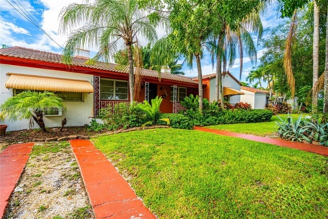 Building Photo - 427 NE 107th St