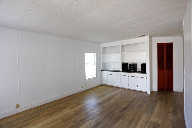 Building Photo - 21726 N Heritage Cir