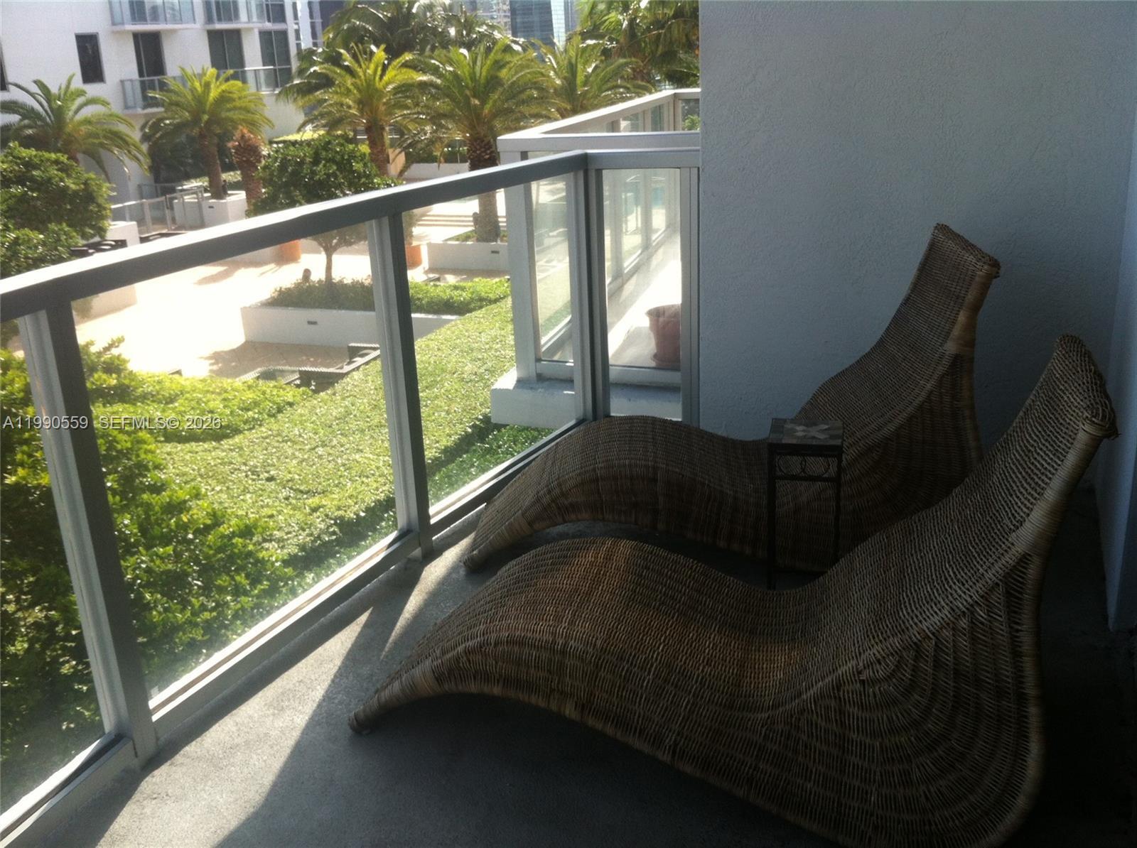 Building Photo - 1050 Brickell Ave