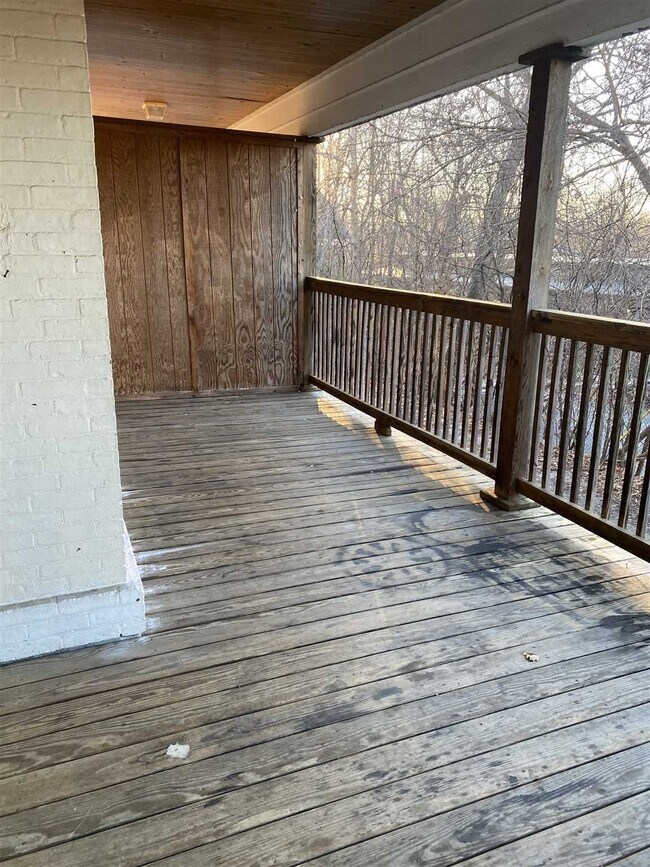 Building Photo - 139 Rombout Ave