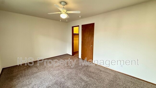 Building Photo - 930 S Johnson St