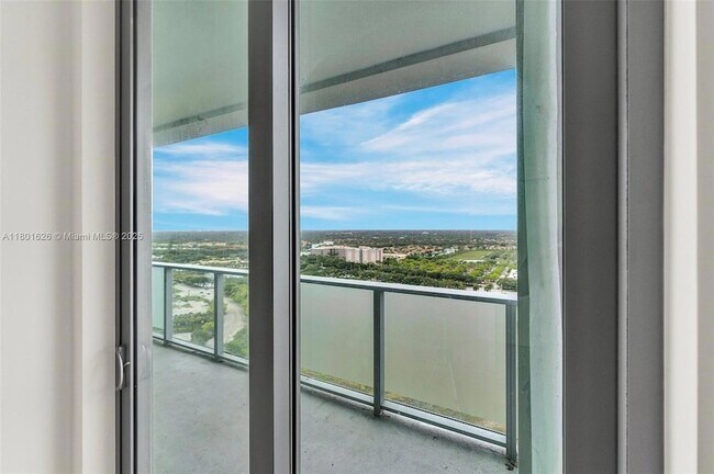 Building Photo - 2000 Metropica Wy