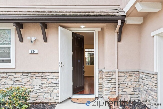 Building Photo - 5 br, 3 bath House - 334 Pacifica Drive, B...