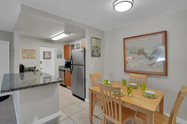 Building Photo - 3212 NE 9th St