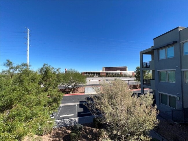 Primary Photo - 11237 Rainbow Peak Ave