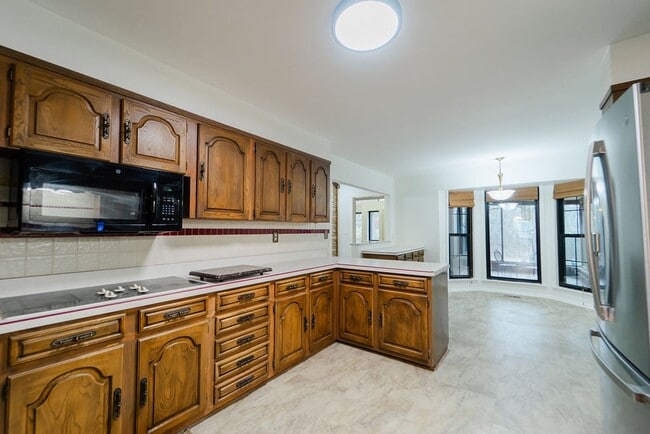 Building Photo - 6 Sonora Way