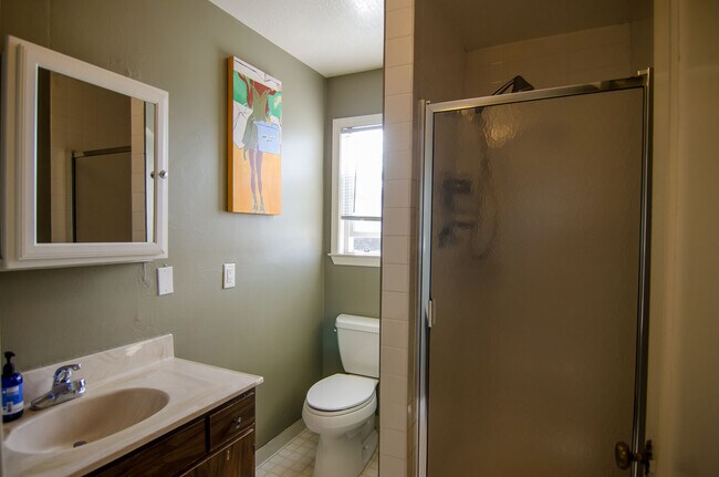 Building Photo - Rincon_Ave_46-48_E