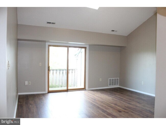 Building Photo - 1309 Ravens Crest Dr
