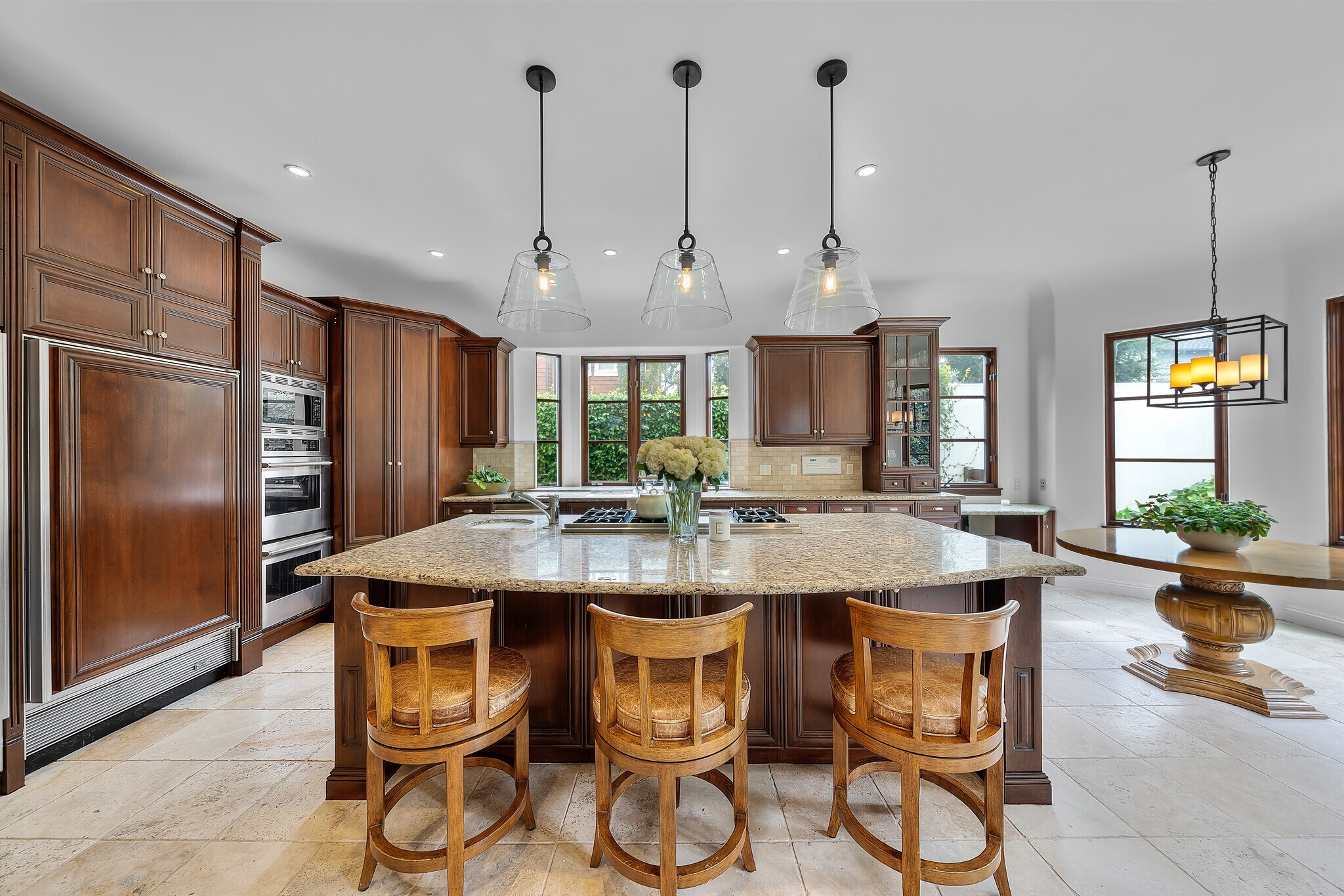 Building Photo - 1901 John St