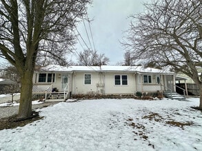 Building Photo - 114 Melini Ave