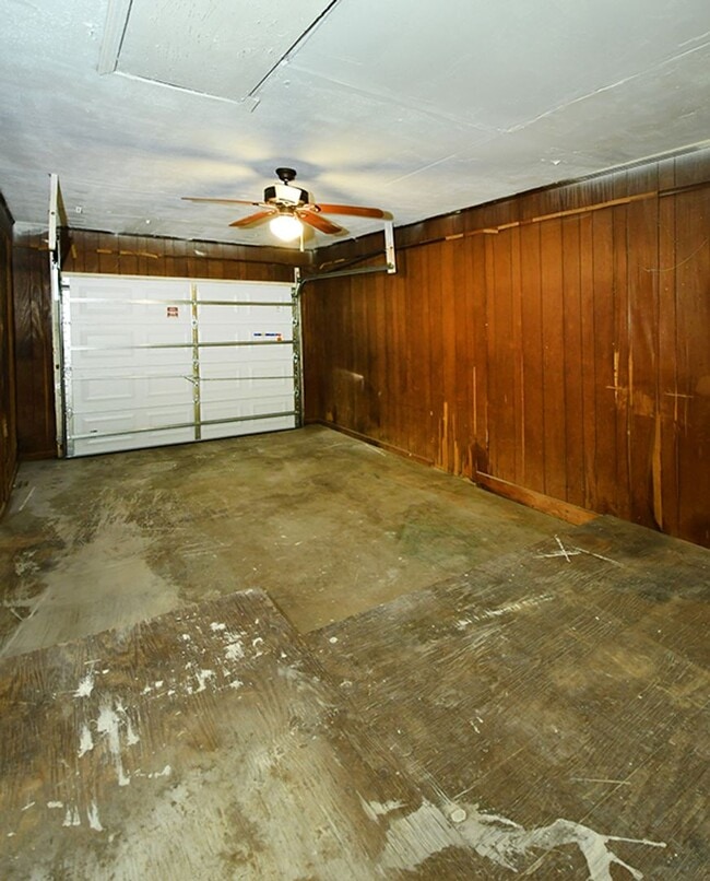 Building Photo - Country ranch 3 bedroom