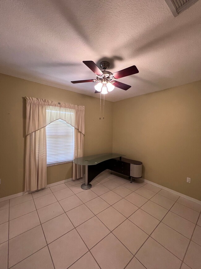 Building Photo - 10155 SW 159th Ct