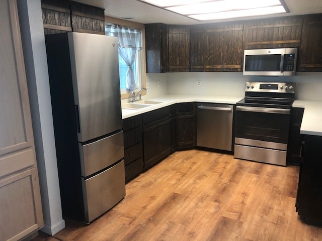 Building Photo - 515 E 14th N St