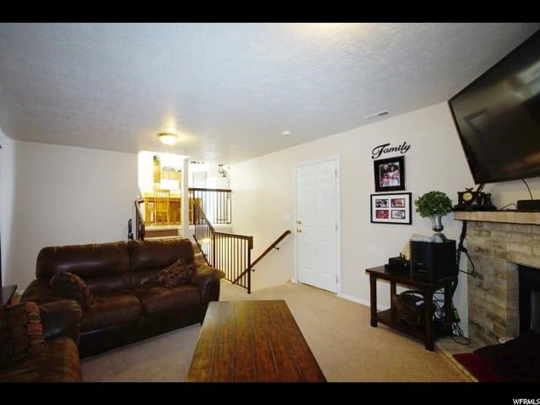 Building Photo - 275 W 13165 S