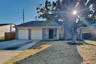 Building Photo - 21426 Nottinghill Dr