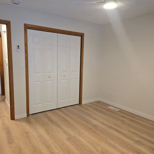 Building Photo - 830 Dover St