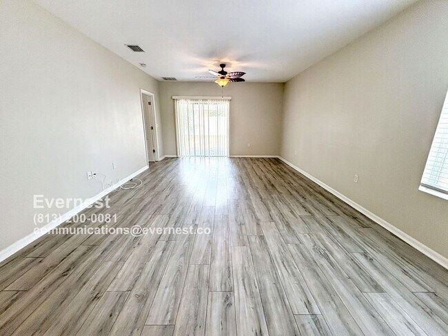 Building Photo - 12104 Fawn Brindle St