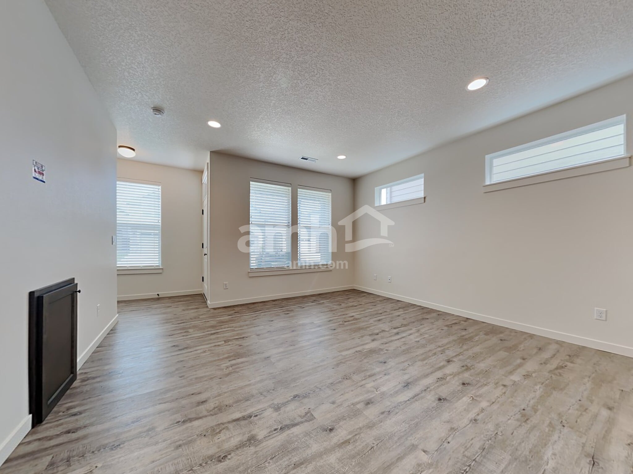 Building Photo - 7029 S 11th St