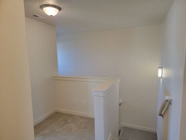 Building Photo - BRAND NEW Gorgeous Magna Townhomes!!!