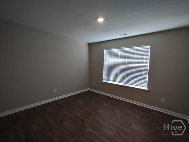 Building Photo - 378 Hogan Dr