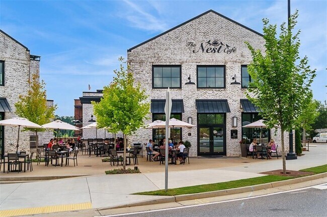 Building Photo - 490 Sherman Oaks Way