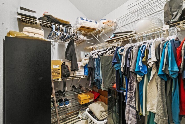 Building Photo - 20039 Moonflower Ln