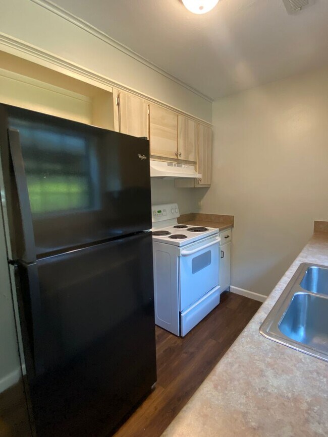 Building Photo - 2628 E Kantz Dr