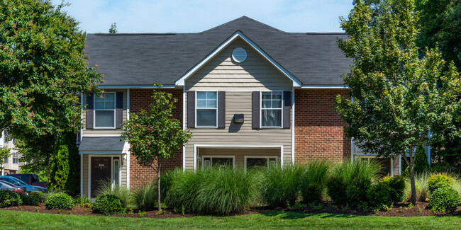 Primary Photo - River Mews Apartments and Townhomes