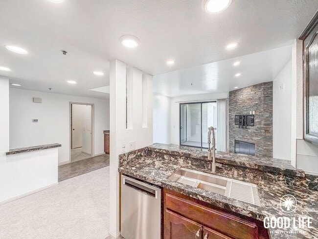 Building Photo - 5875 Friars Rd