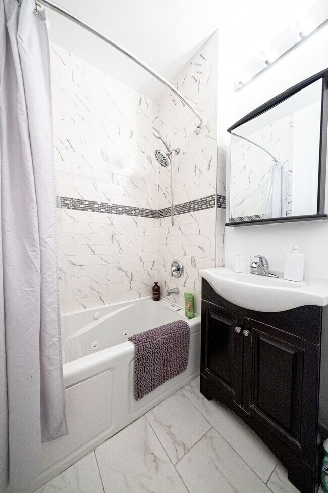 Building Photo - 245 W 113th St