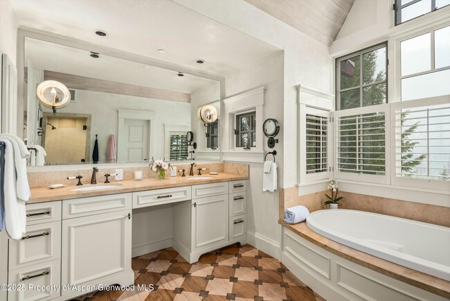 Building Photo - 124 Totterdown Rd