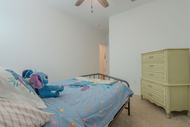 Building Photo - 3 Bedrooms, 2.5 Bathrooms