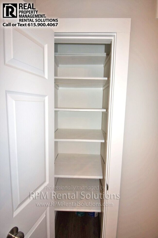 Building Photo - Amazing 2BR Condo off Edmondson Pike/Brent...
