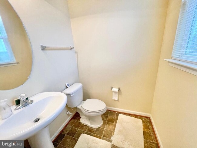 Building Photo - 155 Short Branch Rd