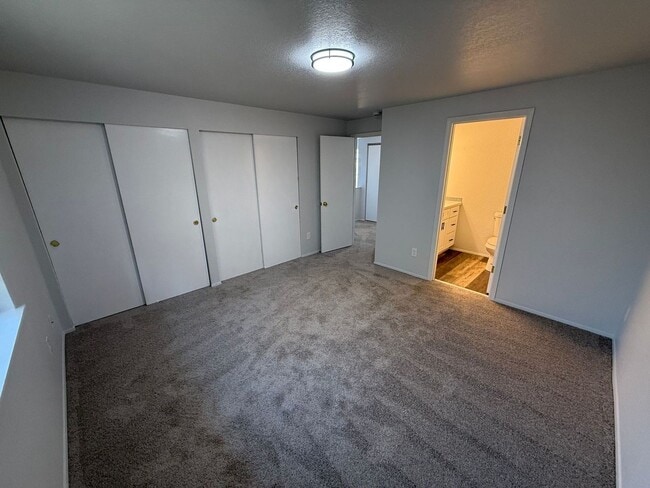 Building Photo - Cozy 3 bedroom Duplex in Berry Valley Estates