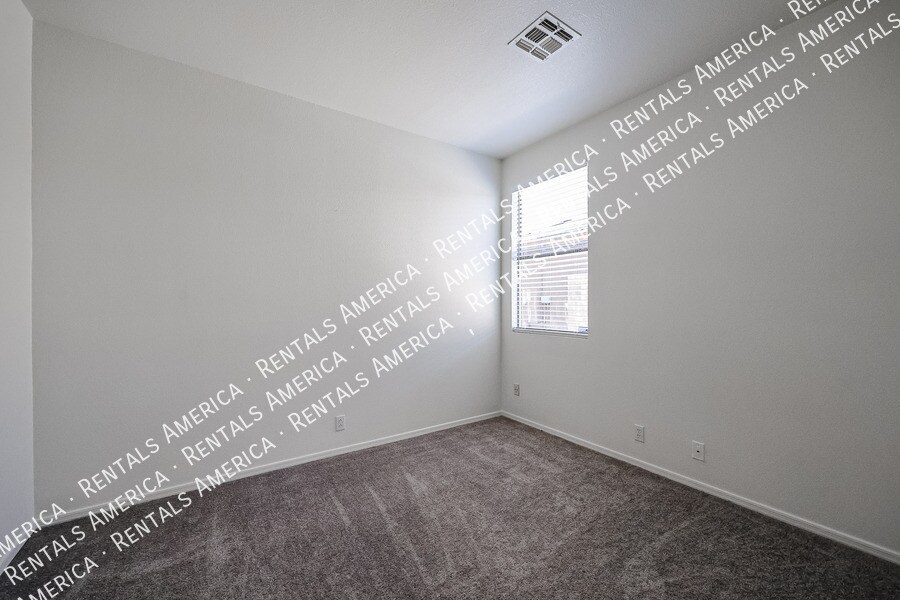 Building Photo - 263 N Kimberlee Way