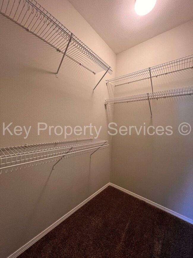 Building Photo - Large Updated 3 bed 3 bath in Camas!