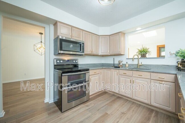 Building Photo - 1484 NW 91st St