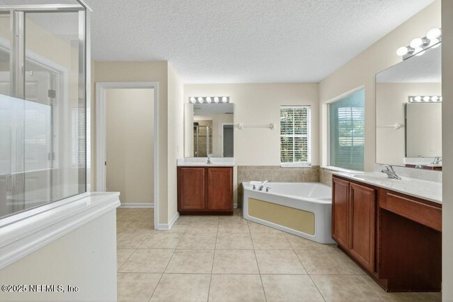 Building Photo - 612 Spruce Creek Rd