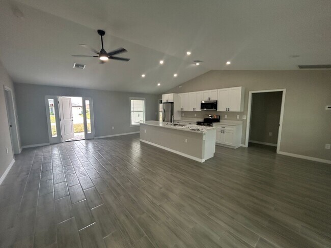 Building Photo - Brand New Construction 4/3