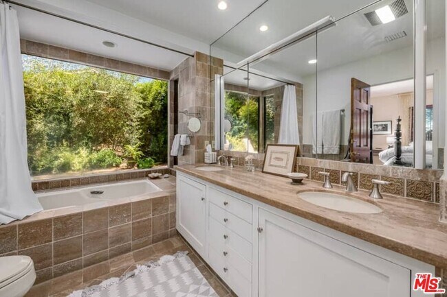 Building Photo - 3266 Mandeville Canyon Rd