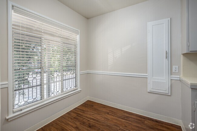 1BR, 1BA - 650SF - Dining Room - 1510 18th St